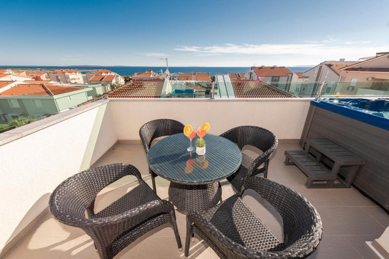 Ferienwohnung Enna House With Private Jacuzzi Novalja Exterior foto